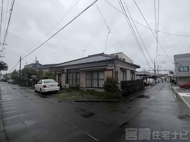 <p>こちら解体更地でのお引き渡しとなっております。</p>
