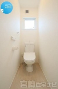 トイレは2か所あるので混雑しがちな時間帯も安心です♪