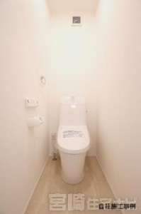 【温水洗浄便座】いつでも快適にトイレを利用するためには無くてはならない必需品。温水洗浄便座は紙資源の節約はもちろん衛生面でも効果的です。