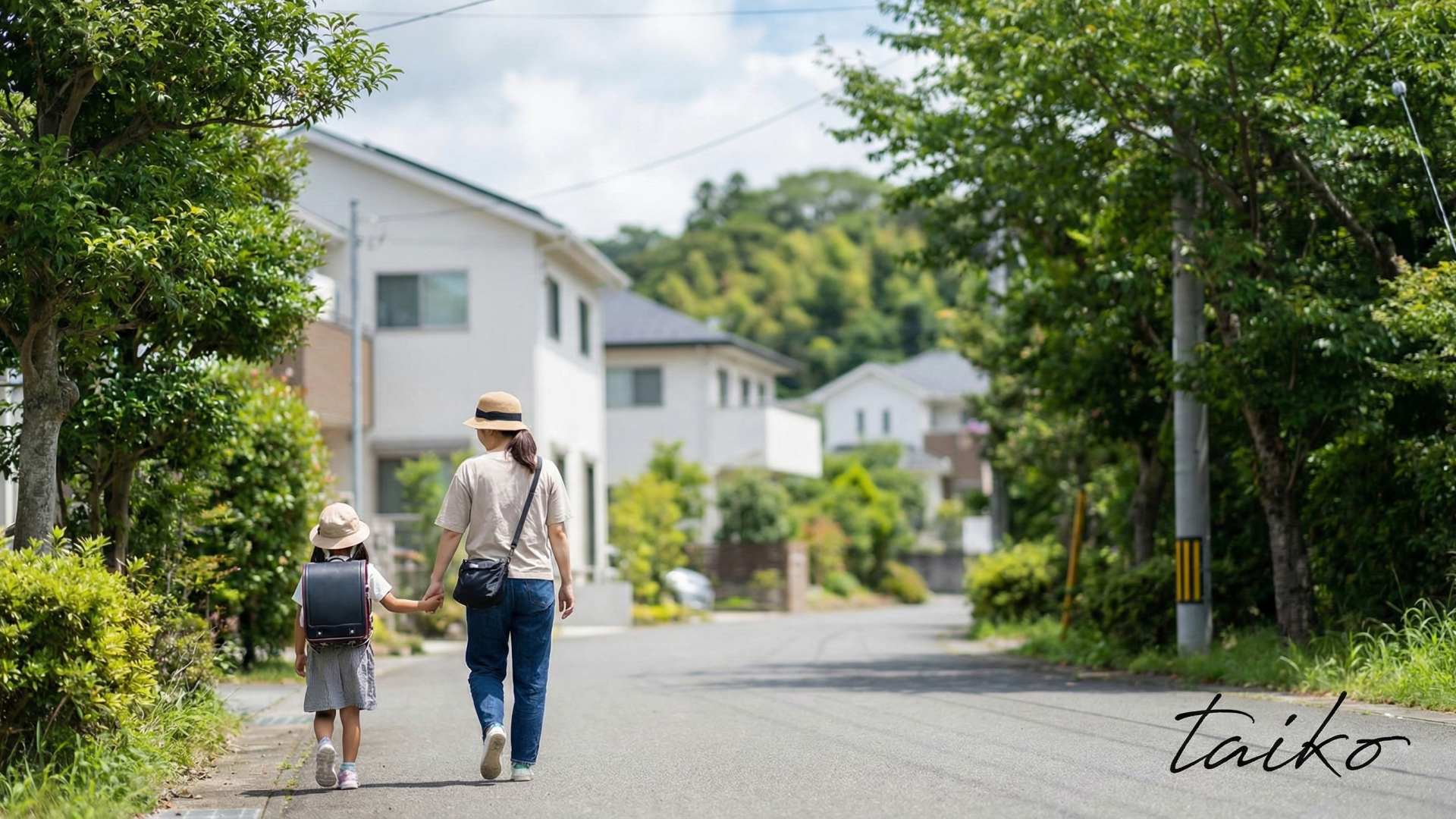 徒歩5分圏内にドラッグストアやコンビニが充実。スーパーや総合病院も身近に揃う、暮らしやすく安心な住環境。