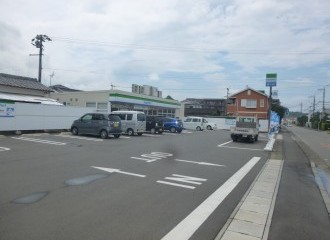 ファミリーマート島之内店
